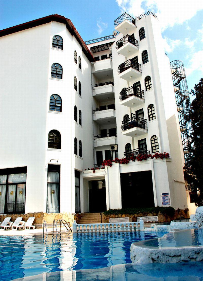Hotell Boulevard 3*