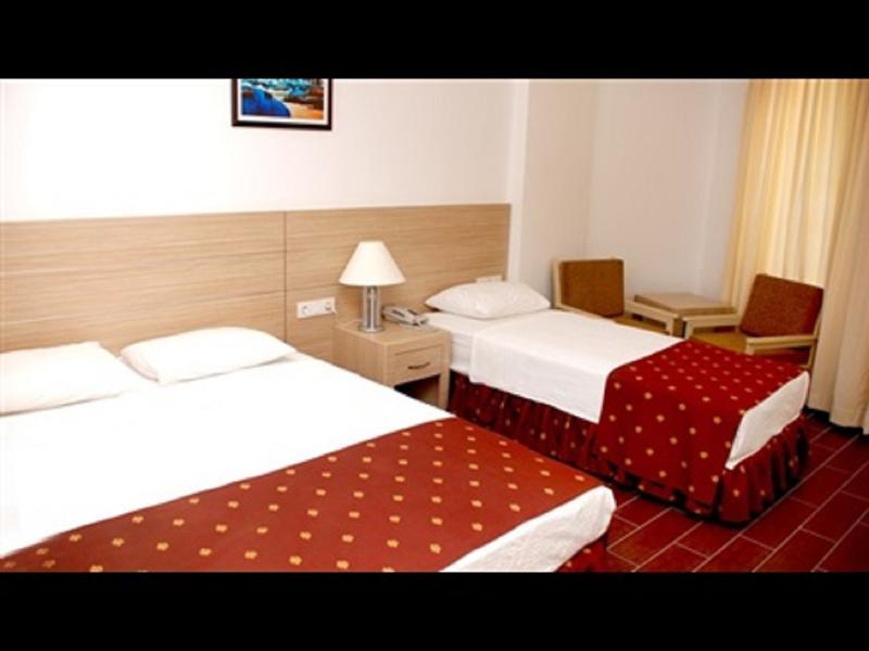 Hotell Boulevard 3*